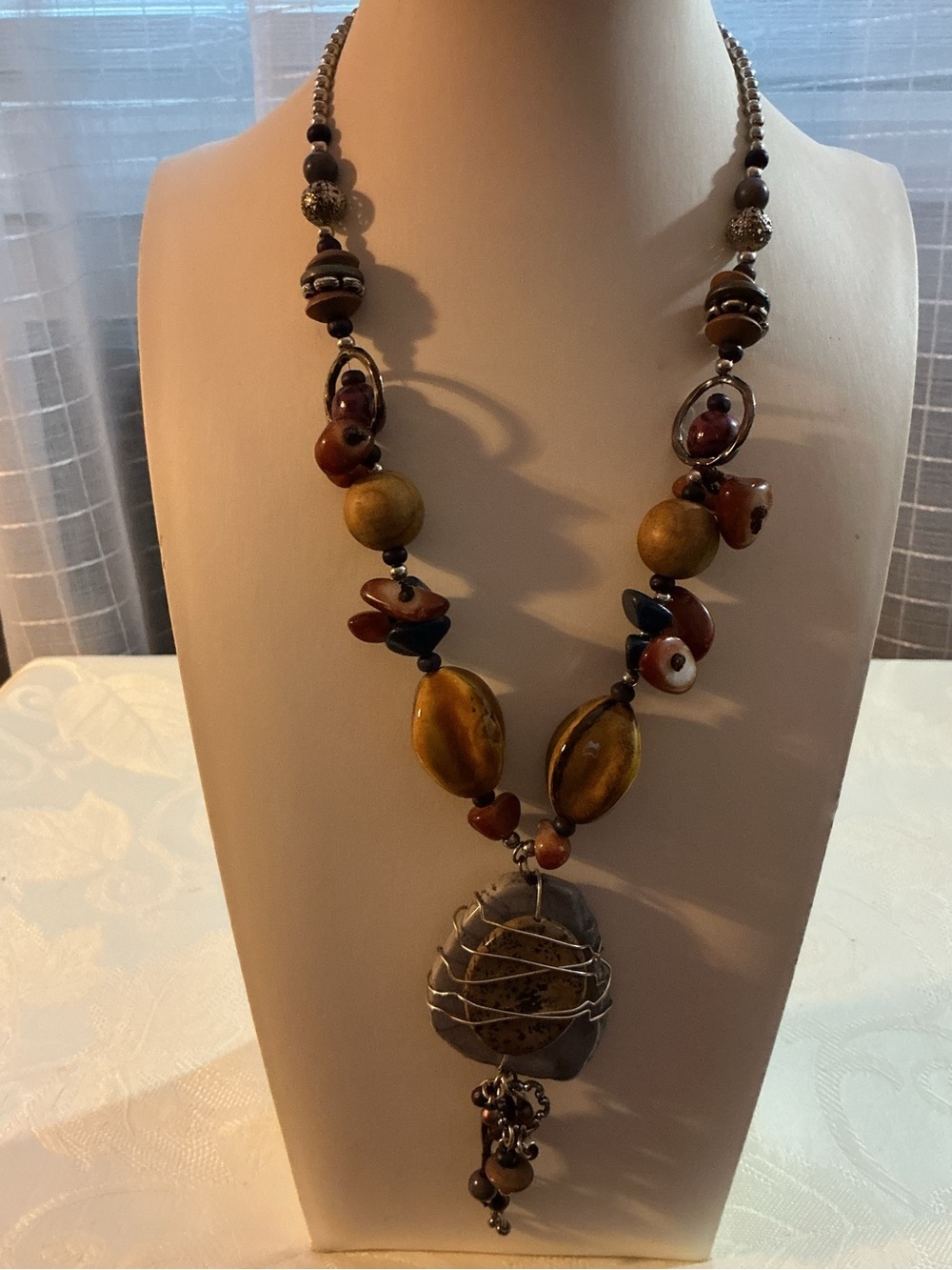 Chico’s Picture Jasper Gemstone Earthy Wire Wrapped Silver Tone Pendant Necklace